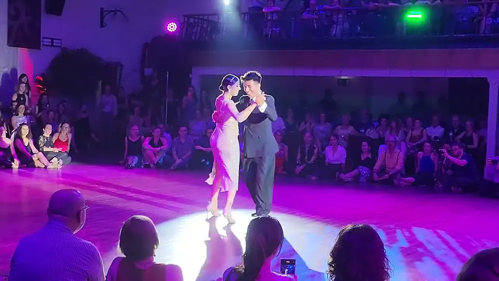 Video thumbnail for Argentine Tango: Roxana Suárez y Sebastián Achával - De Antaño