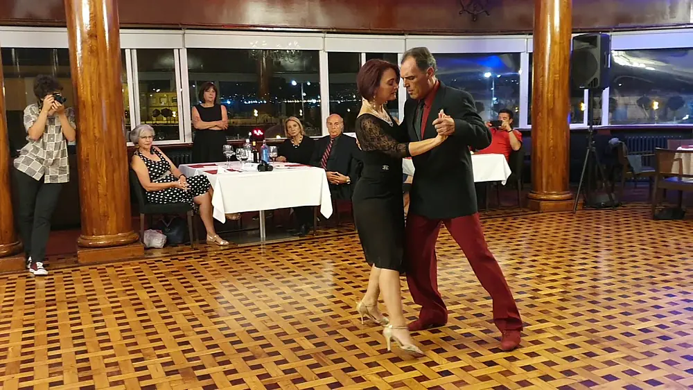 Video thumbnail for Diego Cornella Jaimez e Laura Diez,  no XI Encuentro Tango en Galicia,  em 08/09/19 - 4/4