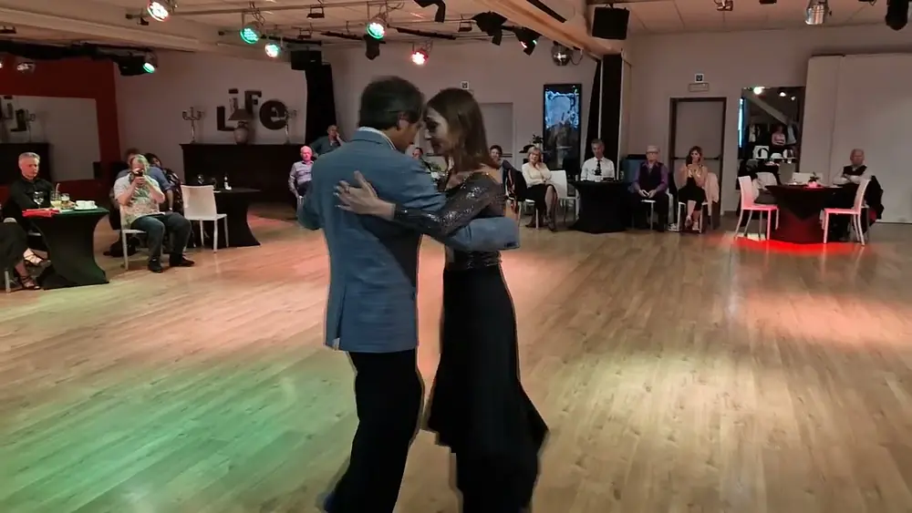 Video thumbnail for Fernanda Japas & Alberto Sendra: improvisation tango @ Life Izegem 23/4/2023