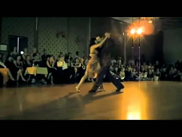 Video thumbnail for El Pajaro y la Dragone bailan -  Fueron tres años
