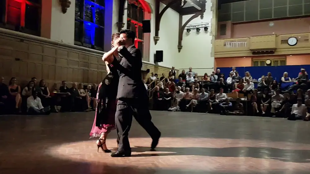 Video thumbnail for Sebastian Achaval & Roxana Suarez @ England International Tango Festival 2018 2/4