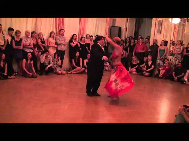 Video thumbnail for Alejandra Mantinan & Aoniken Quiroga, St Petersburg, Russia, Kochubey Club, 22 10 11, Chacarera