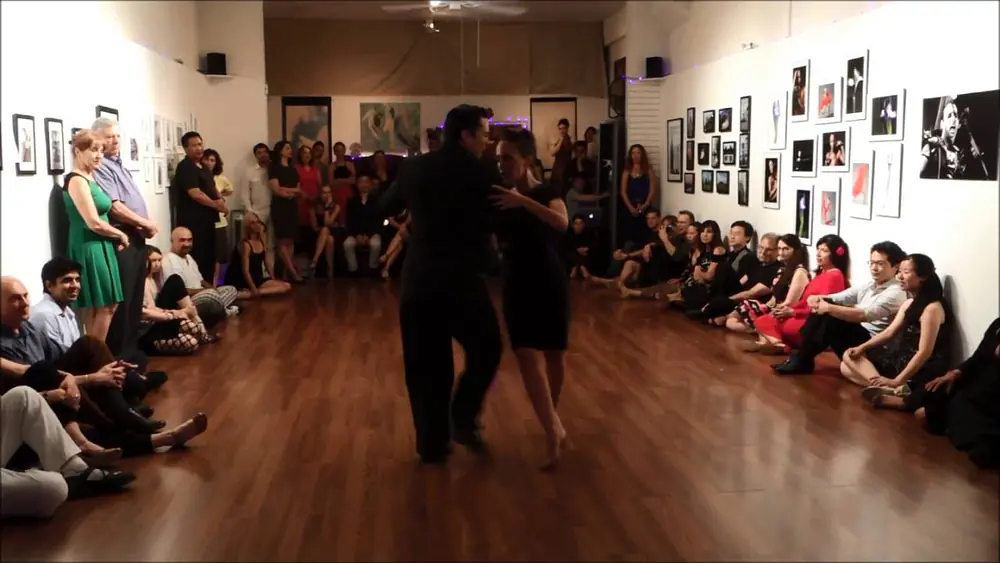 Video thumbnail for Leandro Oliver and Laila Rezk dance "Humillacion" at Tango San Pedro