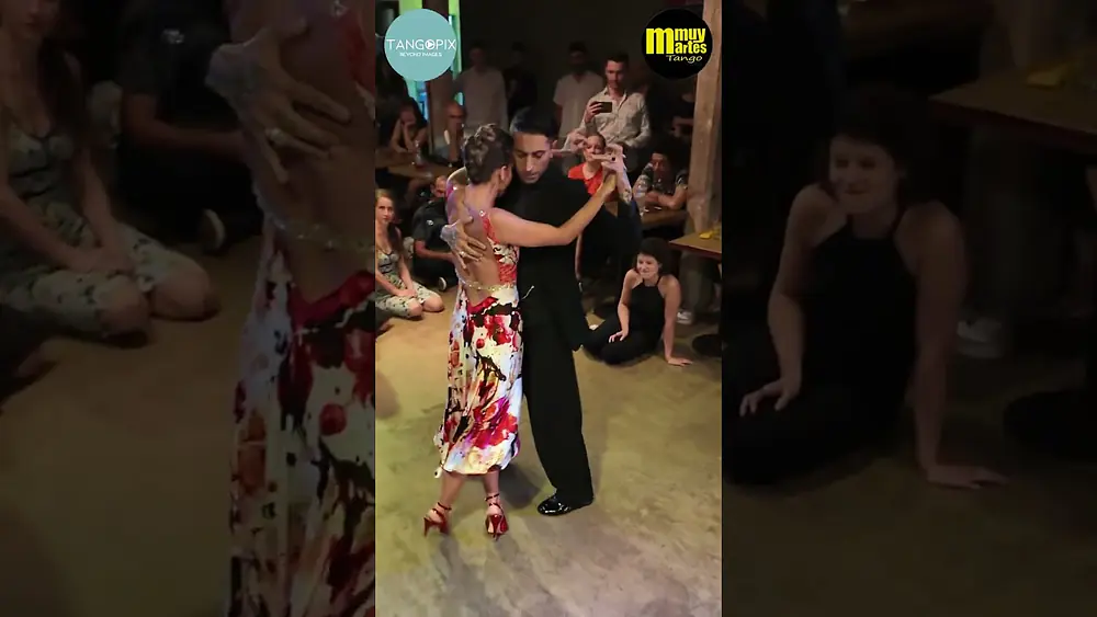 Video thumbnail for Julián Sanchez & Bruna Estellita dance Juan D'Arienzo - No mientas
