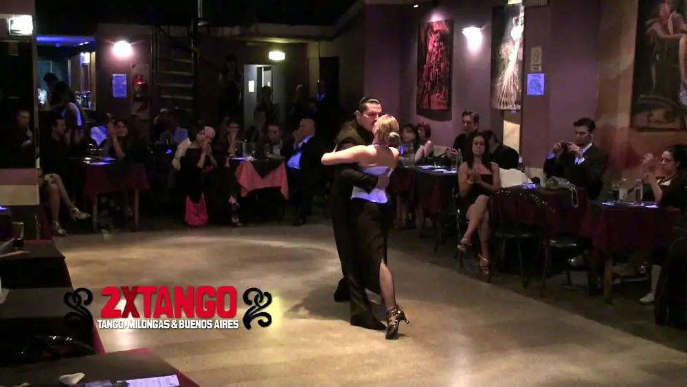 Video thumbnail for Estudio al 2x4 Tango en Porteño y Bailarin Luisa y Mariano Gauna Abril 10