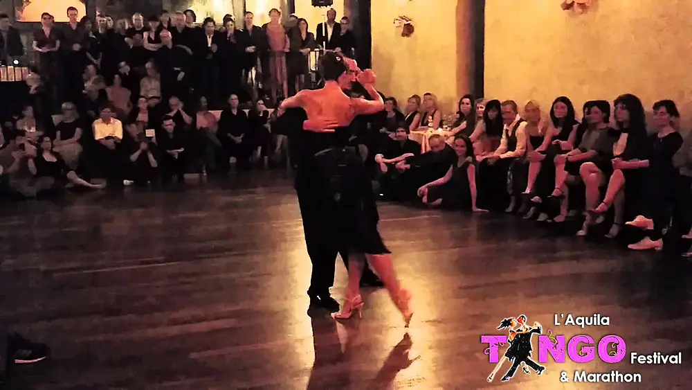 Video thumbnail for Fausto Carpino & Stephanie Fesneau 1/4 Tango - Me quede mirandola - Anibal Troilo