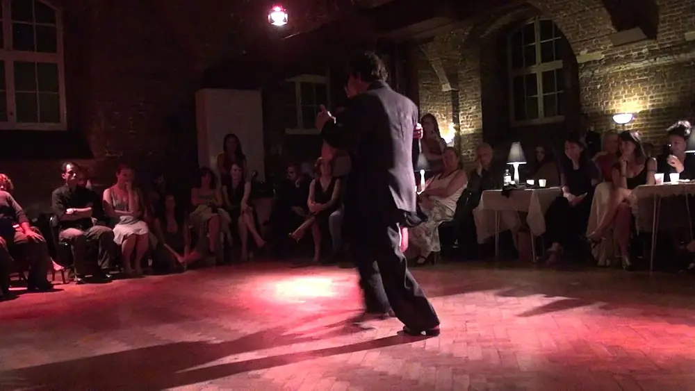 Video thumbnail for Pablo Inza y Mariana Dragone perform 3 Crypt July 2012