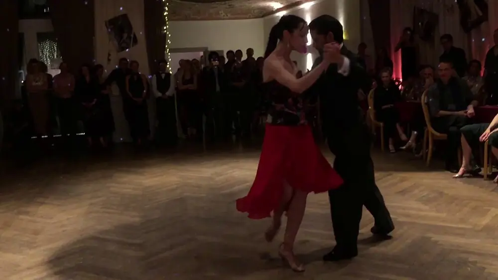 Video thumbnail for Tangoshow Emiliano Alcaraz & Karin Solana
