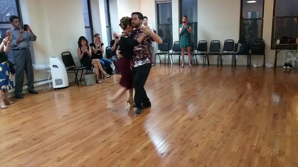 Video thumbnail for Argentine tango workshop: Celina Rotundo & Hugo Patyn - Vals: Recuerdo