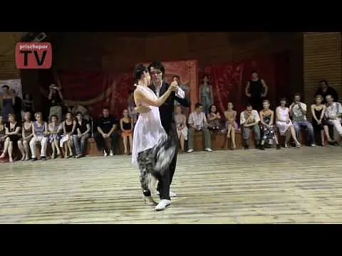 Video thumbnail for Mila Vigdorova & Luis Squicciarini, Russia, Moscow, Milonga in "Ekaterina's Garden", 31.07.2010