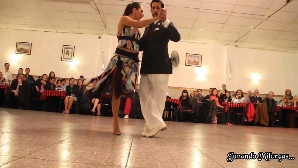 Video thumbnail for CHRISTIAN MARQUEZ Y VIRGINIA GOMEZ LOS TOTIS en La Baldosa "Sin Palabras" (Tango)