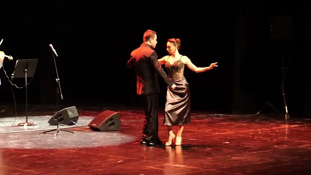 Video thumbnail for Murat Elmadağlı & Setenay Ersoy with Tango Bardo| 14th Tango2İstanbul - Atatürk Kültür Merkezi