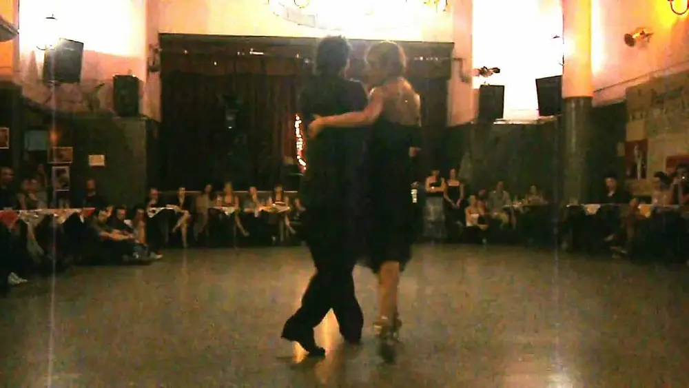 Video thumbnail for Eugenia Parrilla y Yanick Wyler en El Motivo Tango 3/12/12