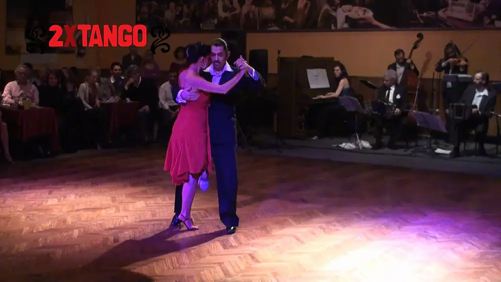 Video thumbnail for Hernan Leone Jimena Hoeffner Orquesta Color Tango en Salon Canning Julio 2011