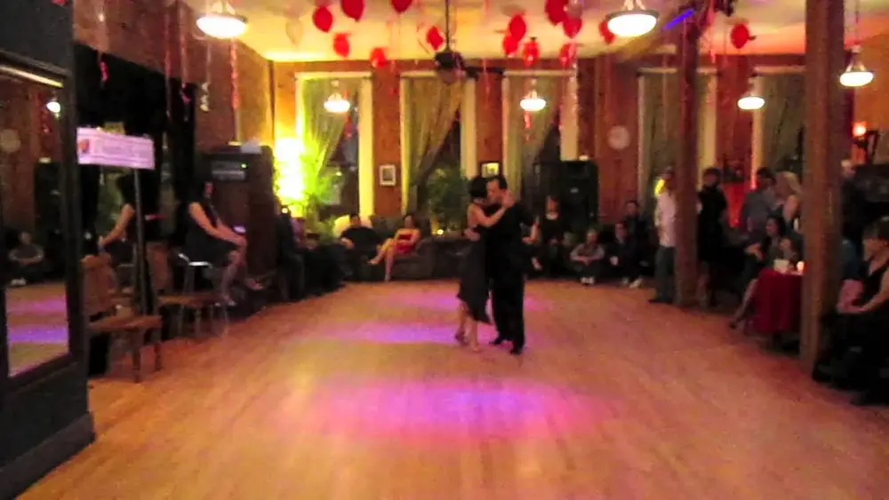 Video thumbnail for Argentine tango Guillermo Cerneaz and Mayumi Fujio .mov