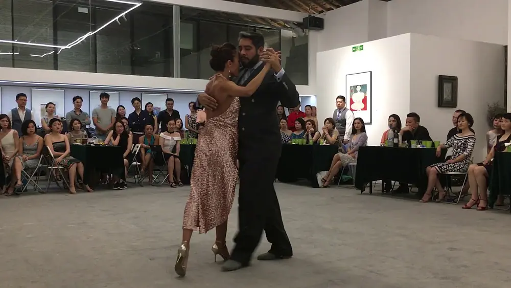 Video thumbnail for Andres Laza Moreno y Luciana Arregui, Grand Milonga in Beijing (4/4), 12 Aug 2018