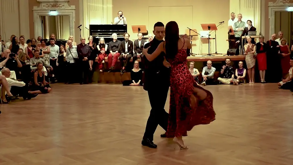 Video thumbnail for Elvira Lambo & Michael El Gato Nadtochi // Tangonacht Wuppertal 2023 / 3/4