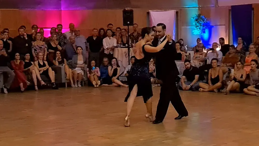 Video thumbnail for Stephanie Fesneau & Fausto Carpino dancing D'Arienzo Milonga @El Sabor Budapest 2023 4/4