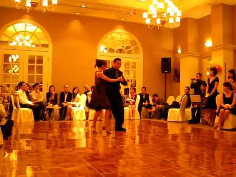 Video thumbnail for Laila and Leandro Oliver Hong Kong Welcome Milonga May 15th 2010 Second Dance