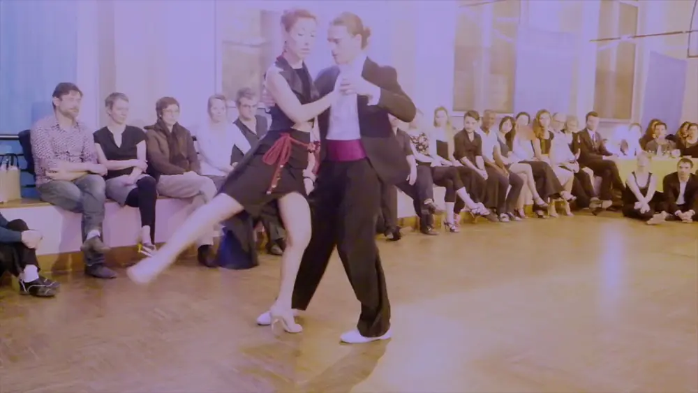 Video thumbnail for Tymoteusz Ley y Mila Vigdorova  Di Sarli   Pomar : Bailemos at Show La La