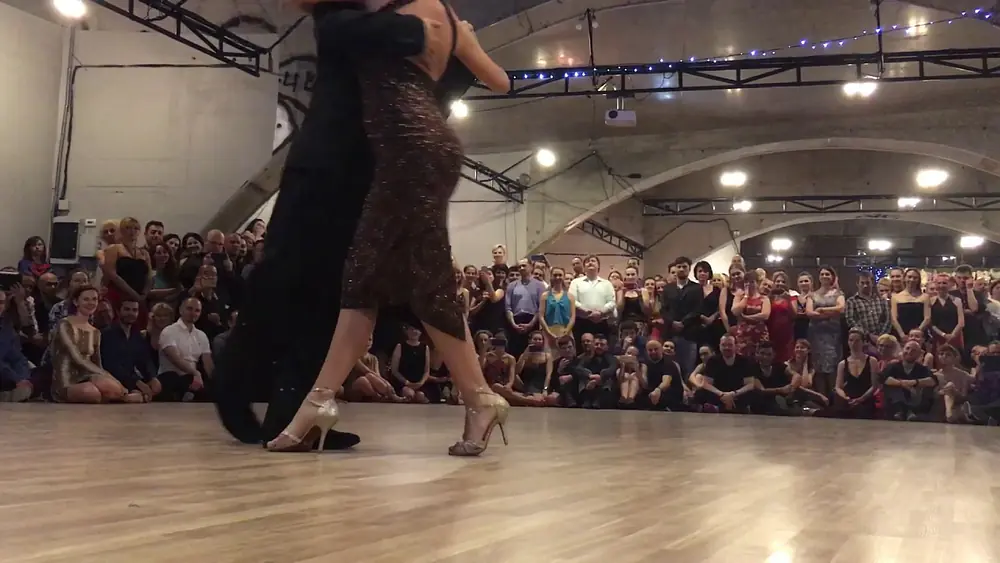Video thumbnail for Carlitos Espinoza & Noelia Hurtado. Tesoromio Tango Weekend, Kiev 20.05.2017 5/5