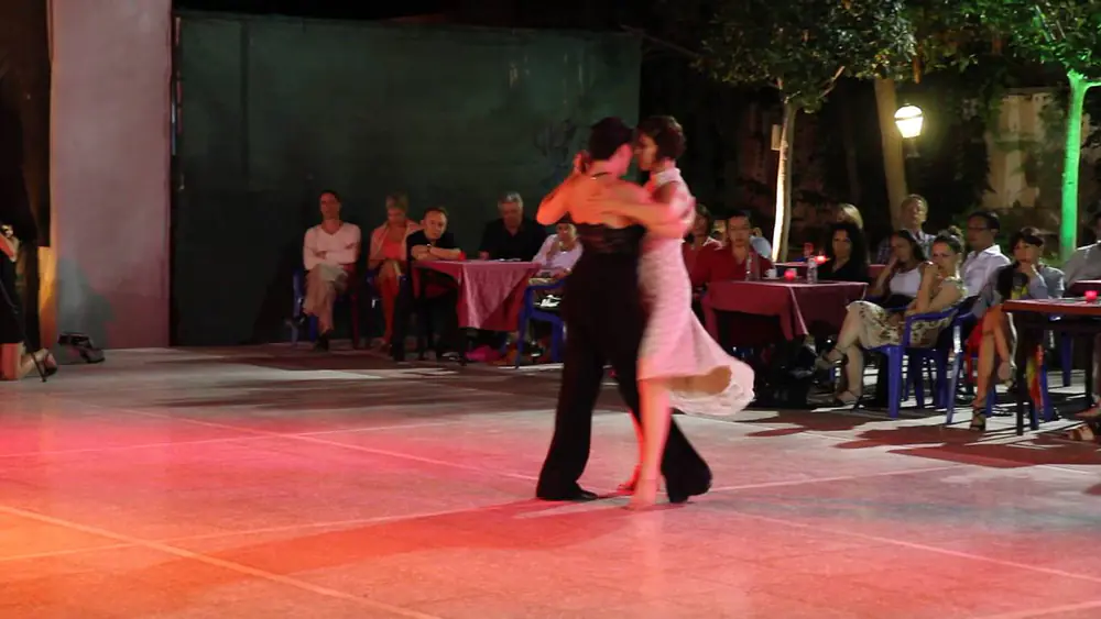 Video thumbnail for Sitges Tango Festival 2016 - Mariana Lopez Cattini y Irina Miro 3