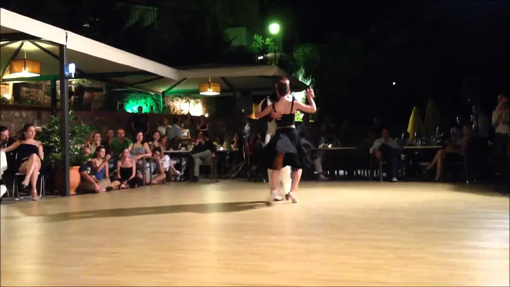 Video thumbnail for Mert Moran y Beliz Zorlu/Chique/2.Lesvos Tango Meeting (Video 2/3)