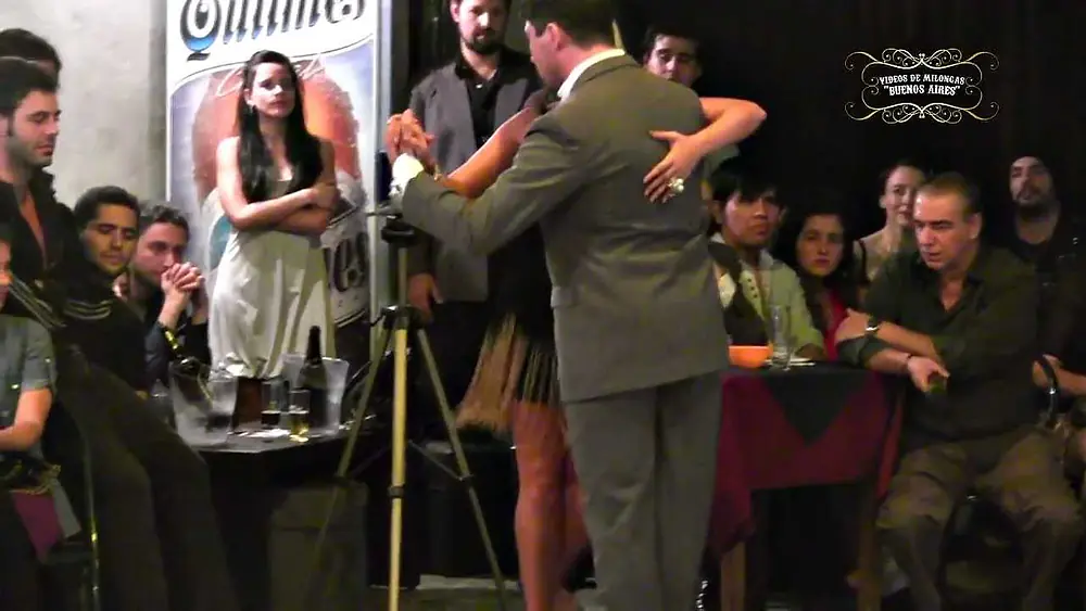Video thumbnail for Diego Mohammad y Yanina Erramouspe en Porteño y Bailarín Milonga Tango Buenos Aires