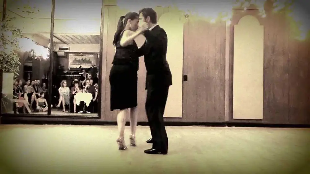 Video thumbnail for Esref ve Maral Tekinalp ile La Milonga Rosa tango gece