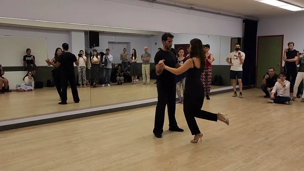 Video thumbnail for Argentine tango workshop: "Los Totis" Christian Márquez & Virginia Gómez - BoleosTechnique