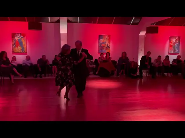 Video thumbnail for Fernando Jorge y Graciela Gonzalez  - La Leona del Tango em 21/10/23.Escola Lição de Tango  - 2/3
