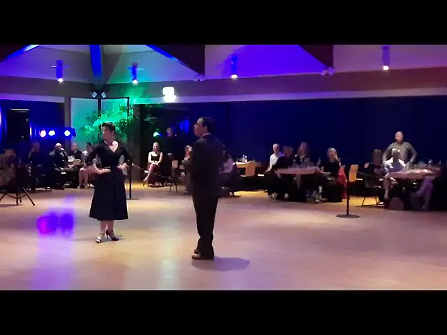Video thumbnail for FABIAN PERALTA Y JOSEFINA BERMUDES "Un tango mas" C. Di Sarli  Alemania 2020