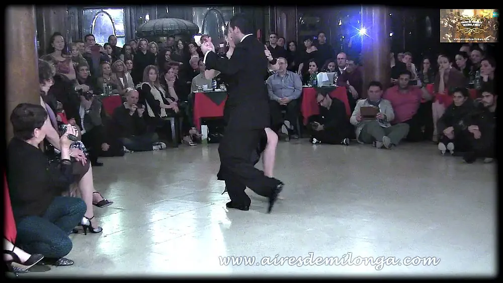 Video thumbnail for La primera exhibición de tango de los campeones mundiales Sebastian Acosta, Lorena Gonzalez Cataneo
