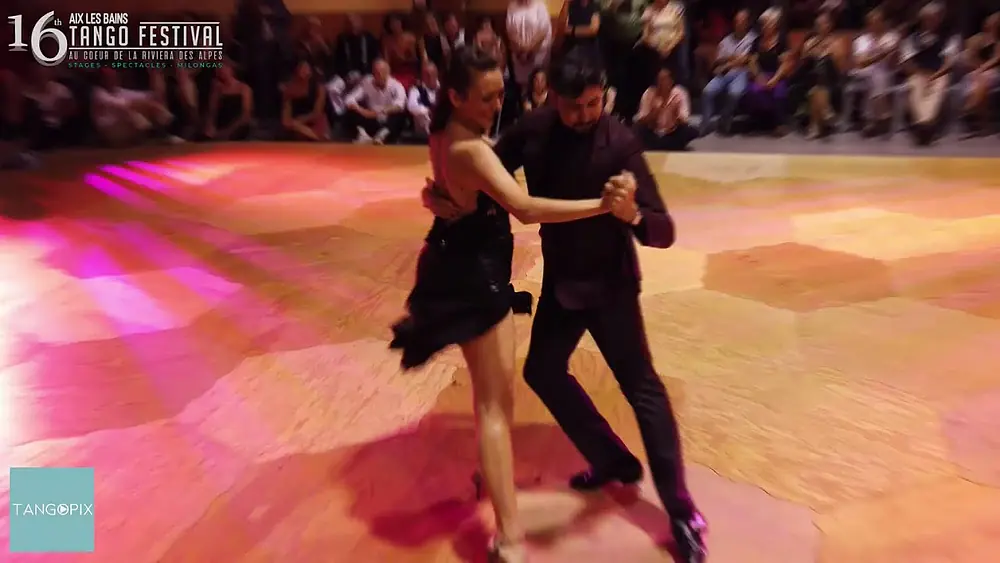Video thumbnail for Maria Belén Giachello & Sebastián Jimenez dance Sexteto Milonguero - Viejo Portón