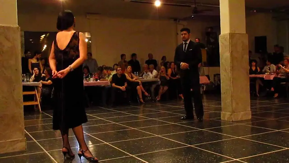 Video thumbnail for María Inés Bogado y Sebastian Jiménez bailan en Floreal 1/4