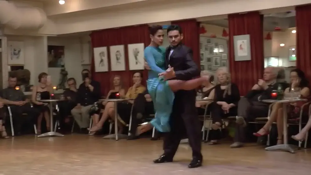 Video thumbnail for Sebastian Avendaño & Tanya Gutierrez in Tango Salon De Plantage (2)