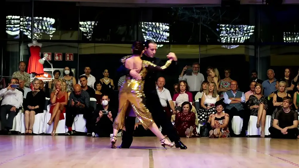 Video thumbnail for Facundo Piñero & Vanesa Villalba dance Luis Bravo Forever Tango´s Gallo ciego