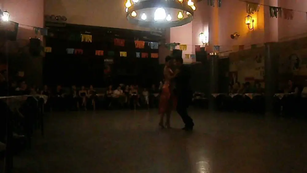 Video thumbnail for Noelia Coletti y Pablo Giorgini en El Motivo Tango, 25/3/13