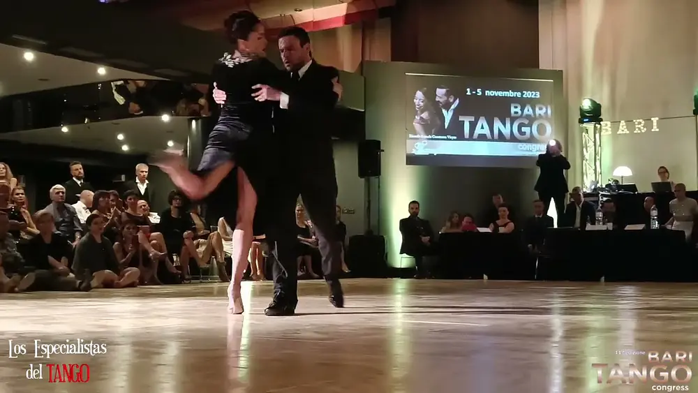Video thumbnail for Vanessa Villalba y Matteo Antonietti @ Bari Tango Congress 2023_3/3