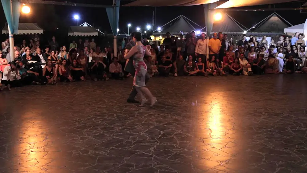 Video thumbnail for Ariadna Naveira e Fernando Sanchez - Catania Tango Festival 2015 (2/2)