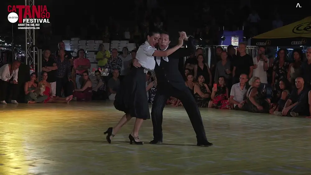 Video thumbnail for Miguel Angel Zotto y Daiana Guspero - Catania Tango Festival 2022 -
