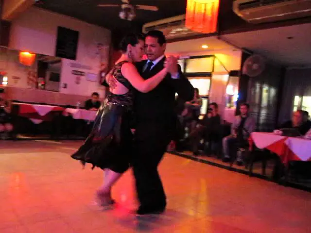 Video thumbnail for Nadia Ibañez & Diego Luciano Chandia @ Tango Club Milonga organiza Julio Bassan