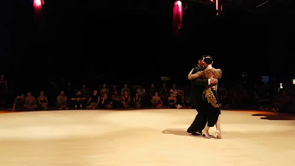 Video thumbnail for Edwin Espinosa & Alexa Yepes ❤ @ Tango Roots festival - 8ème édition - Paris