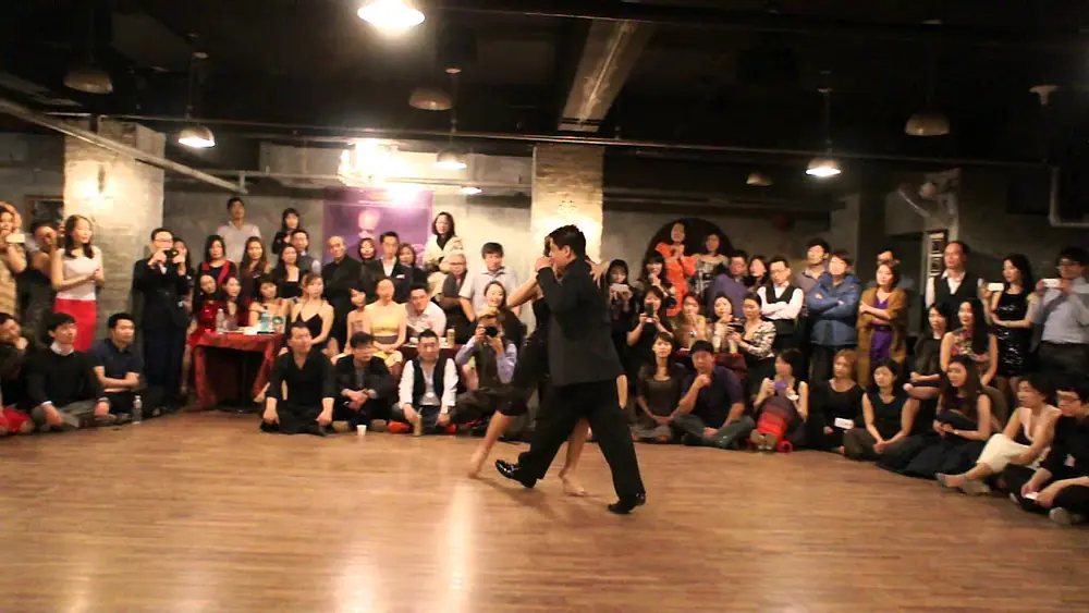 Video thumbnail for 2014 Tango Ensueño Carlos Espinoza & Noelia Hurtado Grand Milonga(15.Nov.2014):tango1