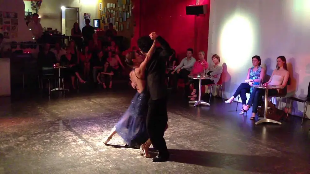 Video thumbnail for Damian Rosenthal & Vanessa Fatauros - Cuartito Azul - Rotterdam 29-09-2013   1-4
