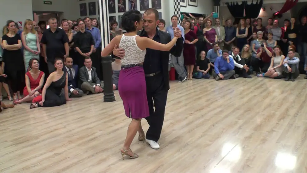 Video thumbnail for tango Chiara Beringuer y Jose Halfon - «EDISSA - 18 years»