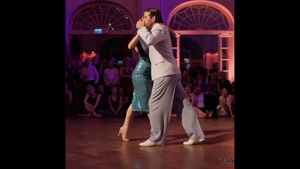 Video thumbnail for Sofia Saborido & Pablo Inza – Comme il faut #TangoMoment