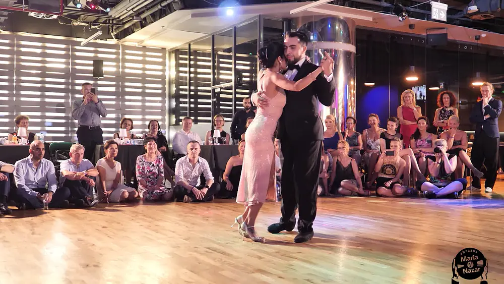 Video thumbnail for Jonathan Saavedra & Clarisa Aragon (4/7) @ Warsaw Tango Meeting 2019 #JonathanyClarisa