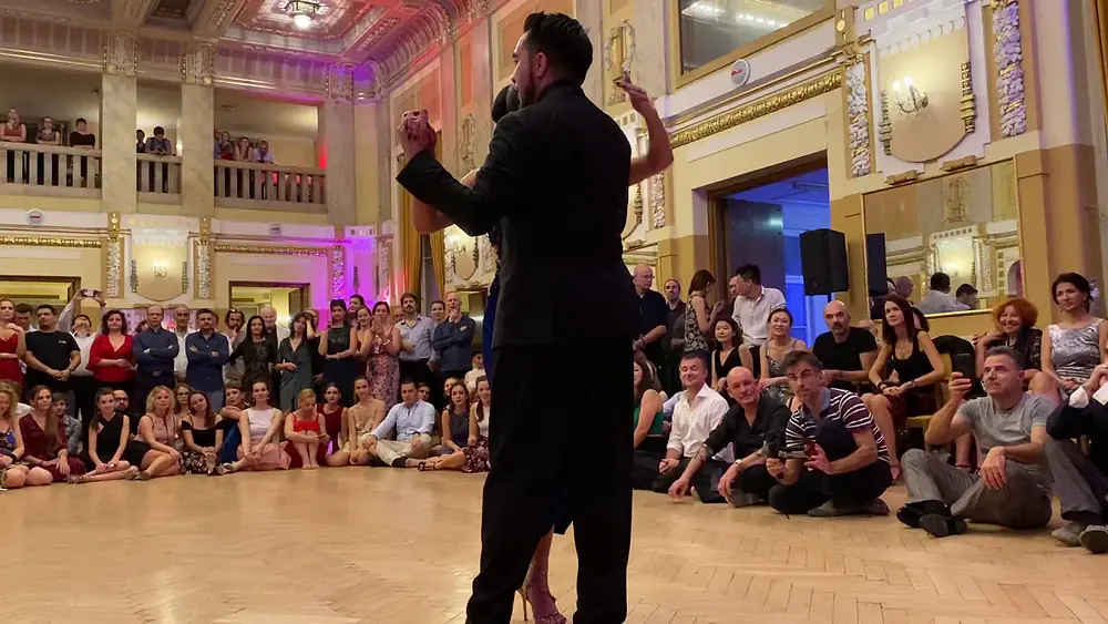 Video thumbnail for Jonathan Saavedra y Clarisa Aragon @ Bratislava Tango Festival 4/5 2019