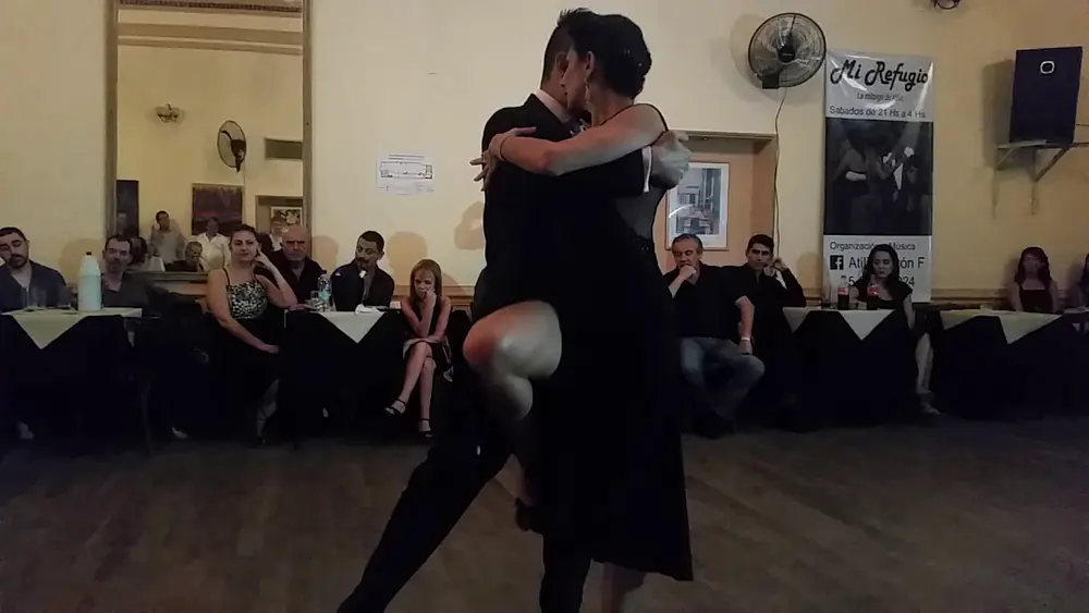 Video thumbnail for Javier Rodríguez y Moira Castellano en Soho Tango - Pasional